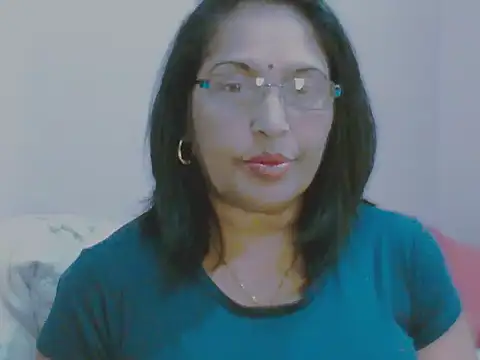 Snapshot of sexy69hotmum chatting on 09-20-25, 11:33 sexy69hotmum online show from 09-20-25, 11:33