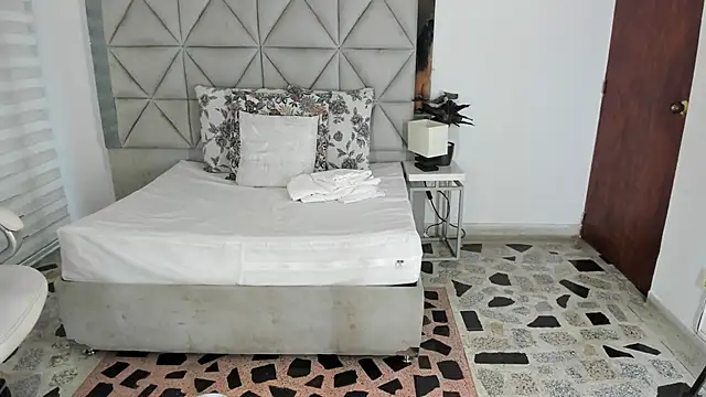 nina pons online show from 10-01-25, 07:53