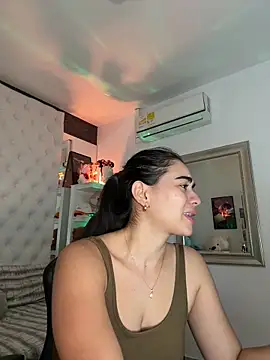 ZarahEvans online show from 10-16-25, 04:19