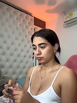 ZarahEvans online show from 11-18-25, 11:15