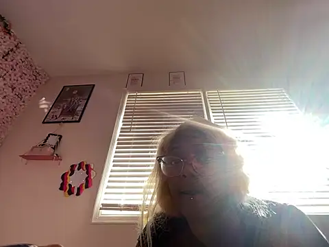 VixenCapri online show from 11-11-25, 02:17