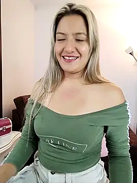 Snapshot of valeriahunter1 chatting on 01-03-25, 10:29 valeriahunter1 online show from 01-03-25, 10:29