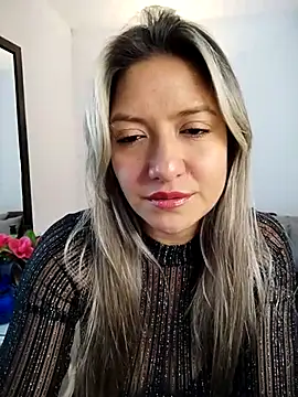 Snapshot of valeriahunter1 chatting on 03-05-25, 09:26 valeriahunter1 online show from 03-05-25, 09:26