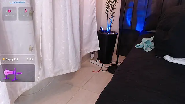 Snapshot of Diegoarctic chatting on 12-25-24, 10:16 Diegoarctic online show from 12-25-24, 10:16