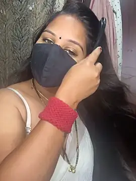 Snapshot of kannadatelugugirl chatting on 02-11-26, 12:48 kannadatelugugirl online show from 02-11-26, 12:48