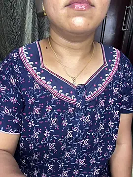 Snapshot of kannadatelugugirl chatting on 02-24-26, 12:58 kannadatelugugirl online show from 02-24-26, 12:58