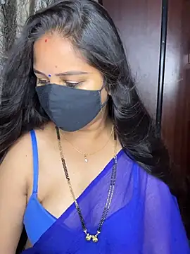 Snapshot of kannadatelugugirl chatting on 04-06-26, 12:19 kannadatelugugirl online show from 04-06-26, 12:19