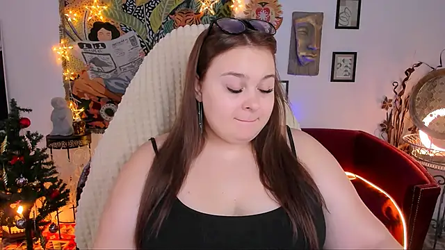 Snapshot of KimberlyMaran chatting on 12-21-24, 01:21 KimberlyMaran online show from 12-21-24, 01:21