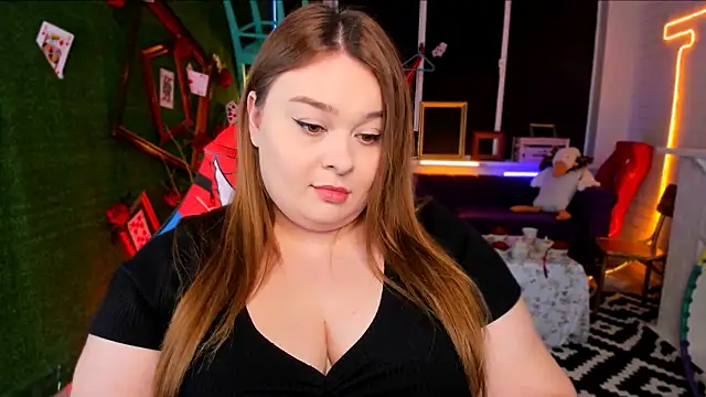 Snapshot of KimberlyMaran chatting on 02-25-25, 12:13 KimberlyMaran online show from 02-25-25, 12:13