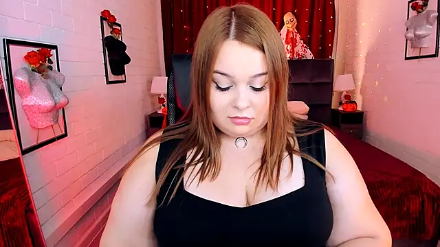 Snapshot of KimberlyMaran chatting on 10-31-25, 09:32 KimberlyMaran online show from 10-31-25, 09:32