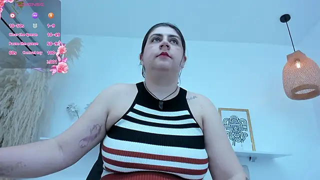 Snapshot of Gabriela_1x chatting on 02-24-25, 12:26 Gabriela 1x online show from 02-24-25, 12:26