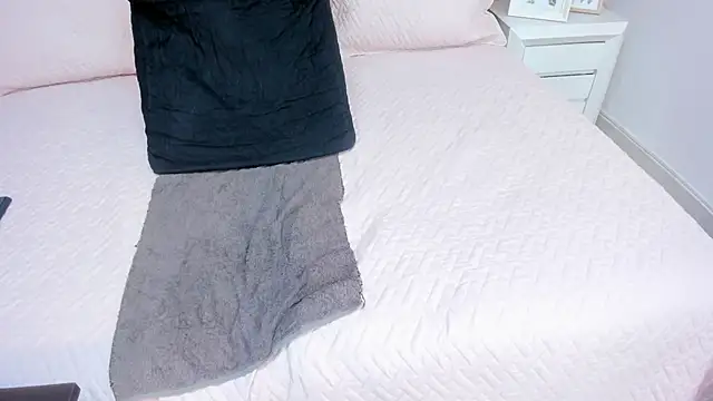 Snapshot of Gabriela_1x chatting on 10-20-25, 12:38 Gabriela 1x online show from 10-20-25, 12:38