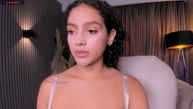 Snapshot of anahi_curlie1 chatting on 05-10-26, 11:59 anahi curlie1 online show from 05-10-26, 11:59