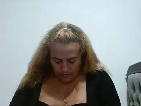 KIARAMARSHALLWELLZ online show from 02-02-25, 02:38