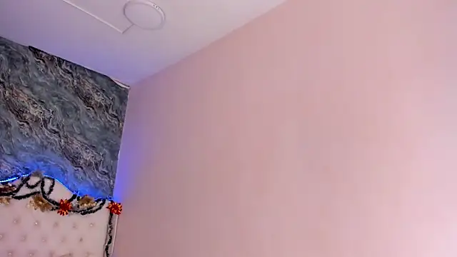 CAMILLEN PETTID online show from 12-23-24, 11:17