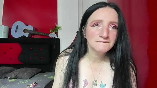 Snapshot of Andrefoxx_ chatting on 09-11-25, 03:06 Andrefoxx online show from 09-11-25, 03:06