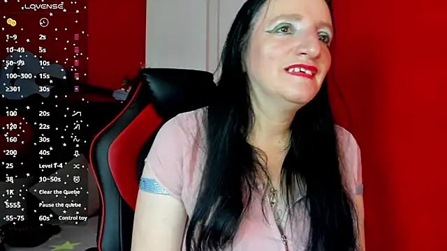 Snapshot of Andrefoxx_ chatting on 10-07-25, 03:14 Andrefoxx online show from 10-07-25, 03:14