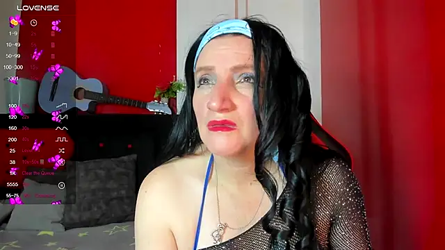 Snapshot of Andrefoxx_ chatting on 10-16-25, 03:18 Andrefoxx online show from 10-16-25, 03:18