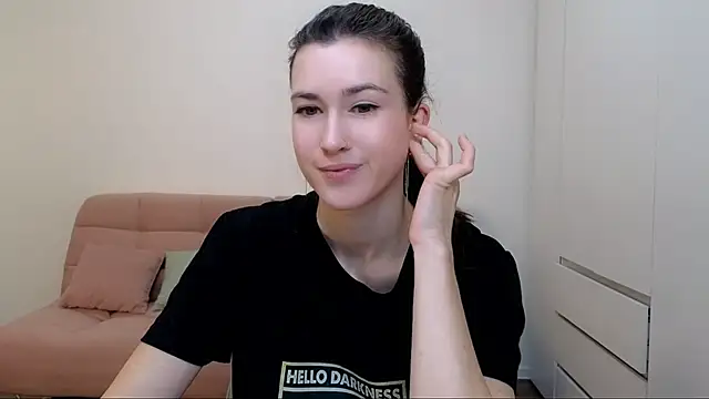 AliciaNewell online show from 12-20-24, 12:27