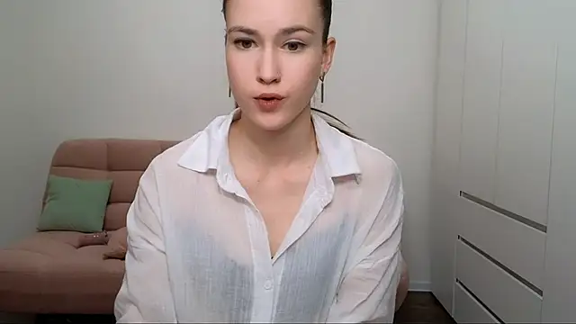 AliciaNewell online show from 01-12-25, 11:07