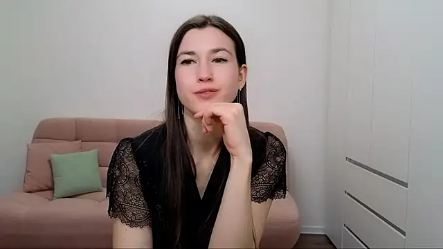 AliciaNewell online show from 02-11-25, 12:48