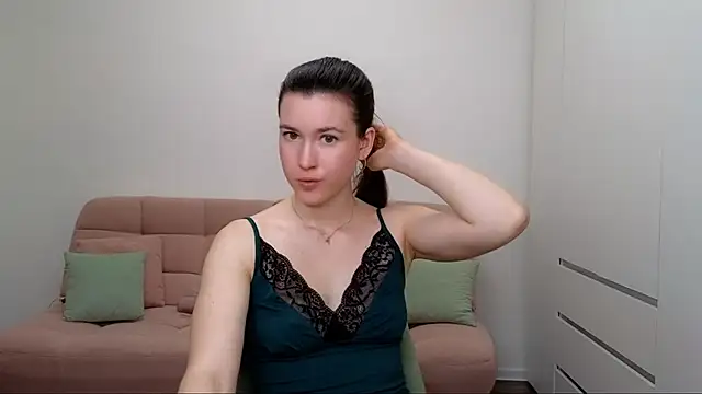 AliciaNewell online show from 03-13-25, 08:11
