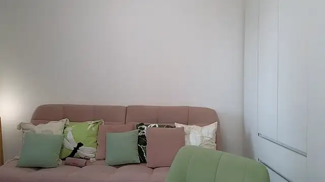 AliciaNewell online show from 10-19-25, 10:27