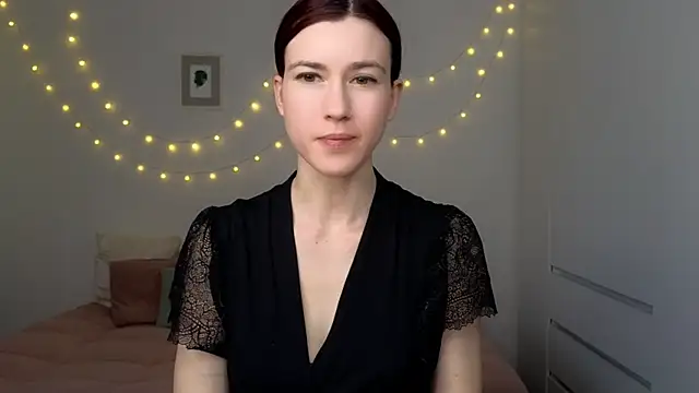 AliciaNewell online show from 03-25-26, 03:18