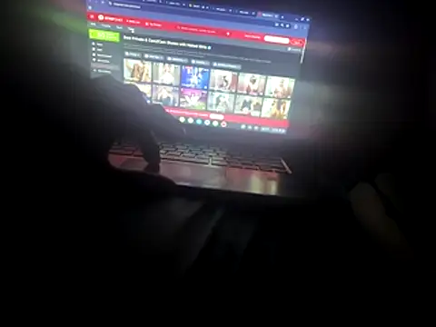 Brooke-lynn online show from 10-18-25, 03:20