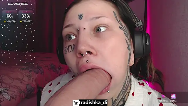 Snapshot of tradishka chatting on 11-29-25, 08:01 tradishka online show from 11-29-25, 08:01