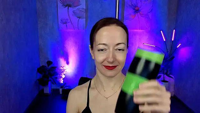 Snapshot of kimberlyray777 chatting on 02-10-25, 11:04 kimberlyray777 online show from 02-10-25, 11:04