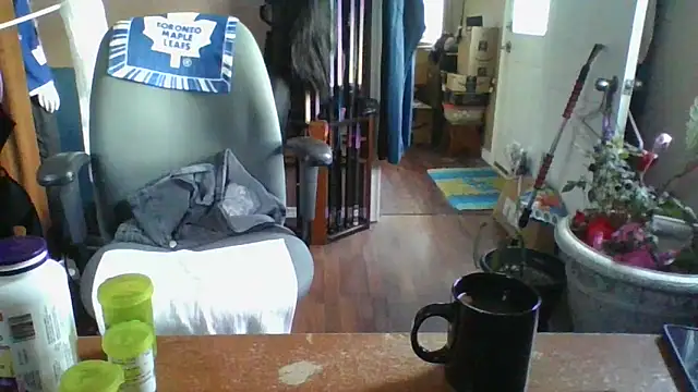 Snapshot of Daremeknot chatting on 03-20-25, 01:48 Daremeknot online show from 03-20-25, 01:48