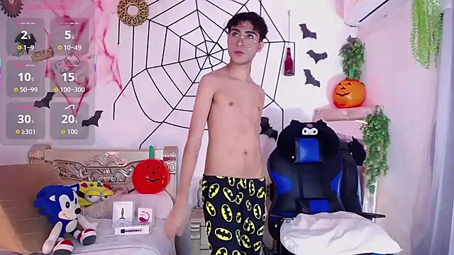 Snapshot of huge_armound chatting on 10-23-25, 04:56 huge armound online show from 10-23-25, 04:56