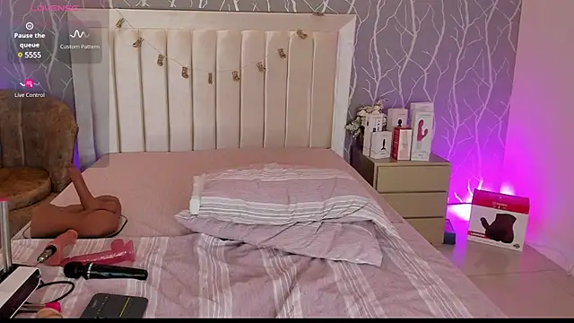 sofiacleyton1 online show from 03-15-25, 07:27