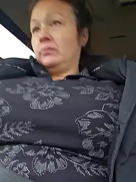 sweetkitty111 online show from 12-18-24, 07:08