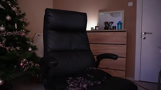 KaylaLaine online show from 12-14-25, 07:14