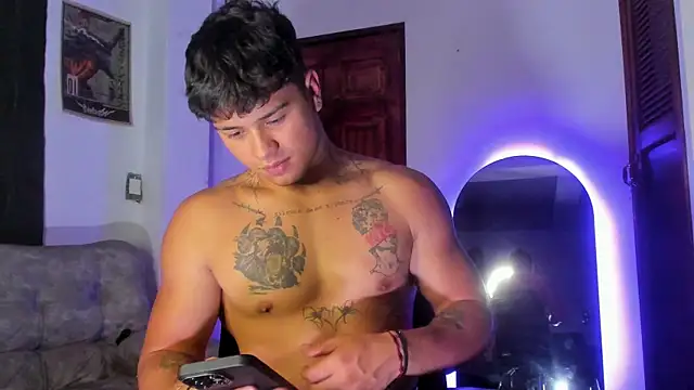 Dominic Biker   online show from 05-06-26, 03:57