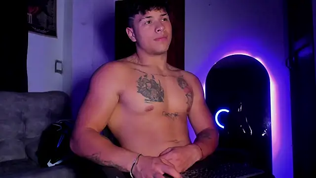 Dominic Biker   online show from 05-15-26, 04:08