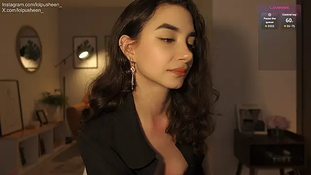 Snapshot of JulietteDee chatting on 02-20-26, 10:21 JulietteDee online show from 02-20-26, 10:21