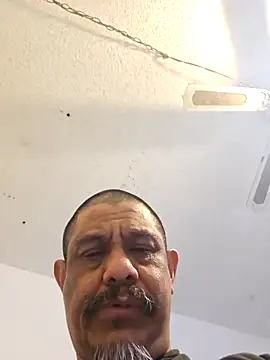 Snapshot of anyway2cum chatting on 01-19-25, 05:48 anyway2cum online show from 01-19-25, 05:48