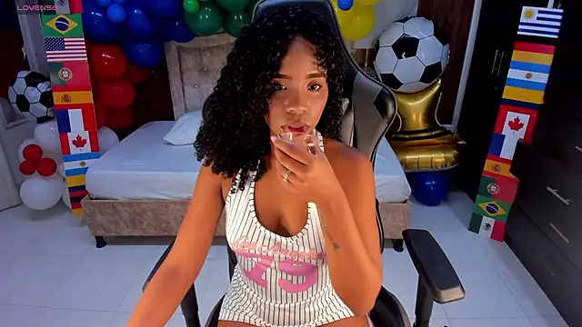 lia 16 online show from 06-19-26, 11:03