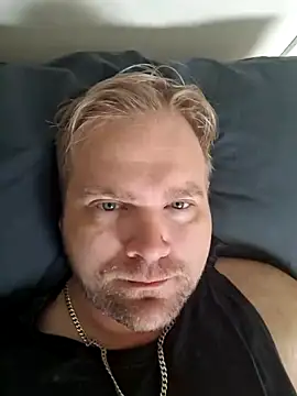 Themilkermanxh online show from 12-24-24, 08:05