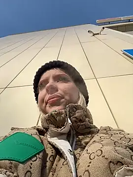 LikaCat online show from 02-19-25, 06:33