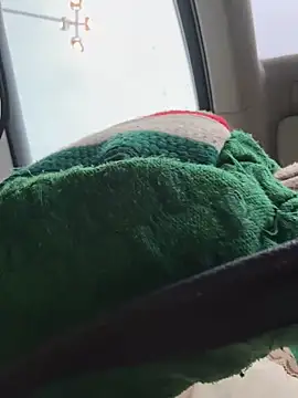 LikaCat online show from 10-27-25, 01:53