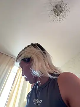 LikaCat online show from 02-16-26, 03:13