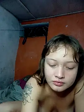 Snapshot of lucyy06 chatting on 10-27-25, 05:55 lucyy06 online show from 10-27-25, 05:55