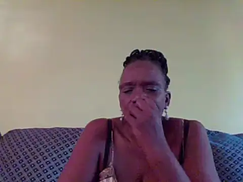 Snapshot of Shaz_brown chatting on 01-02-25, 09:43 Shaz brown online show from 01-02-25, 09:43