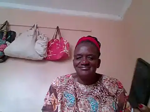 Snapshot of Shaz_brown chatting on 01-19-25, 05:15 Shaz brown online show from 01-19-25, 05:15