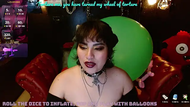 kureiji hentaii online show from 12-15-24, 05:13