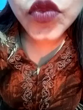 Snapshot of Gulabo-jaan chatting on 01-07-25, 08:34 Gulabo-jaan online show from 01-07-25, 08:34